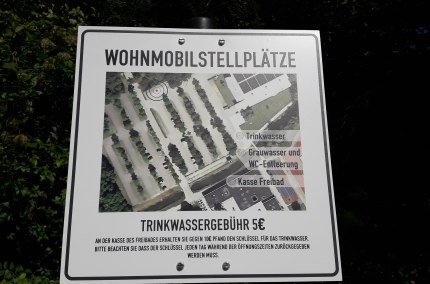 Wohnmobil-Stellplatz Garching_Tafel