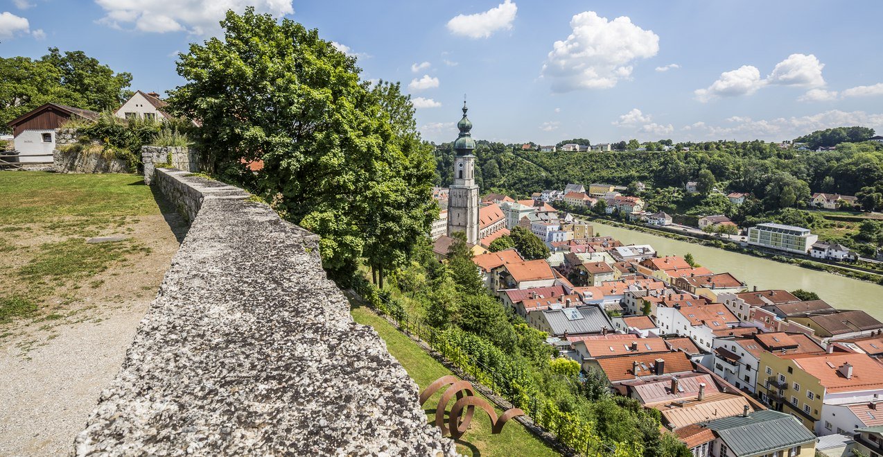 Burghausen Blick von der Burg in die Altstadt Burghausen, © Inn-Salzach Tourismus