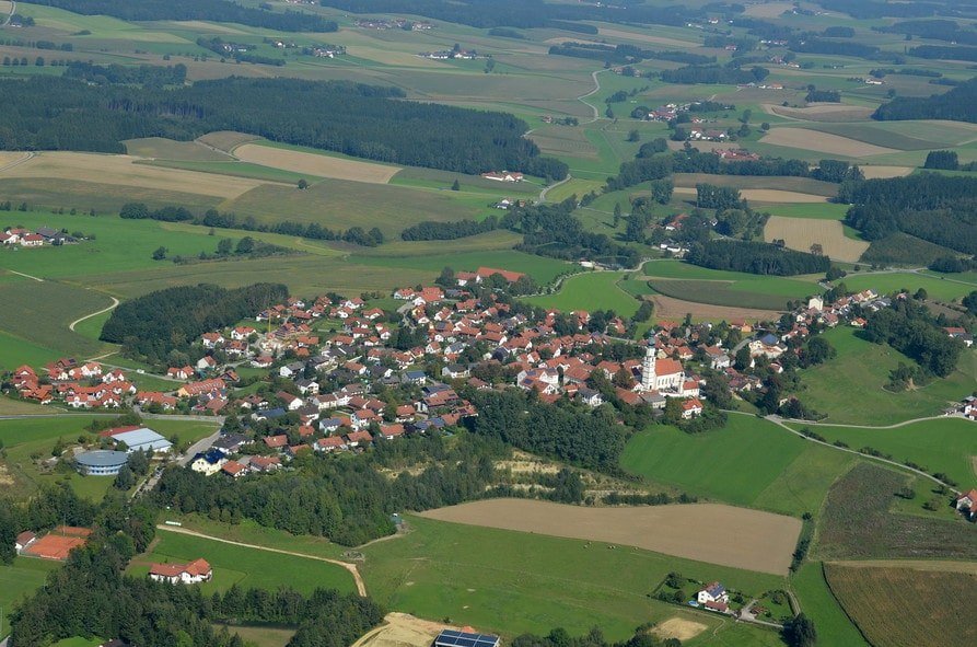 Luftaufnahme von Oberbergkirchen, Landkreis Mühldorf a. Inn, © Gemeinde Oberbergkirchen