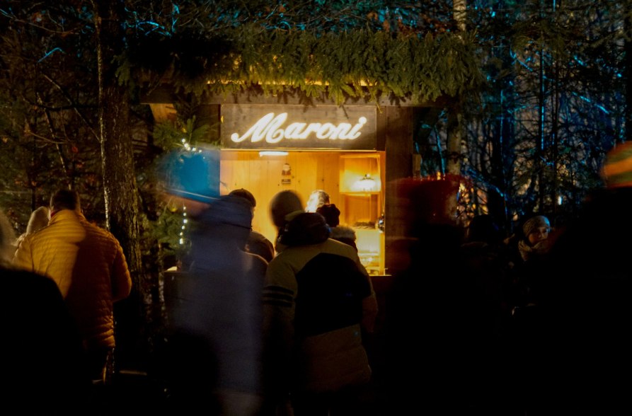 Maroni-Stand auf der Waldweihnacht Halsbach, © Inn-Salzach Tourismus