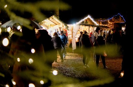 Halsbach Waldweihnacht Stände, © Inn-Salzach Tourismus