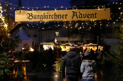 Besucher des Burgkirchner Advents, © Gemeinde Burgkirchen a.d.  Alz