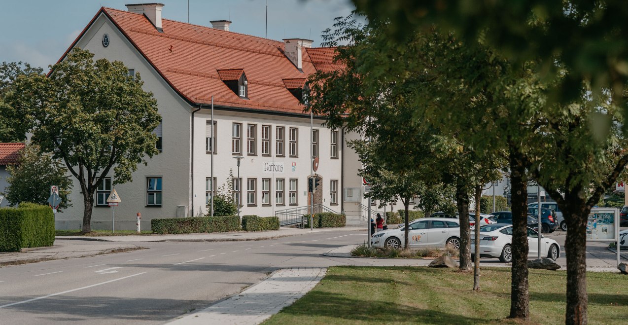 Rathaus Emmerting von Außen, © Inn-Salzach Tourismus