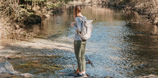 Brunnbach überqueren im Naturschutzgebiet Untere Alz, © Inn-Salzach Tourismus