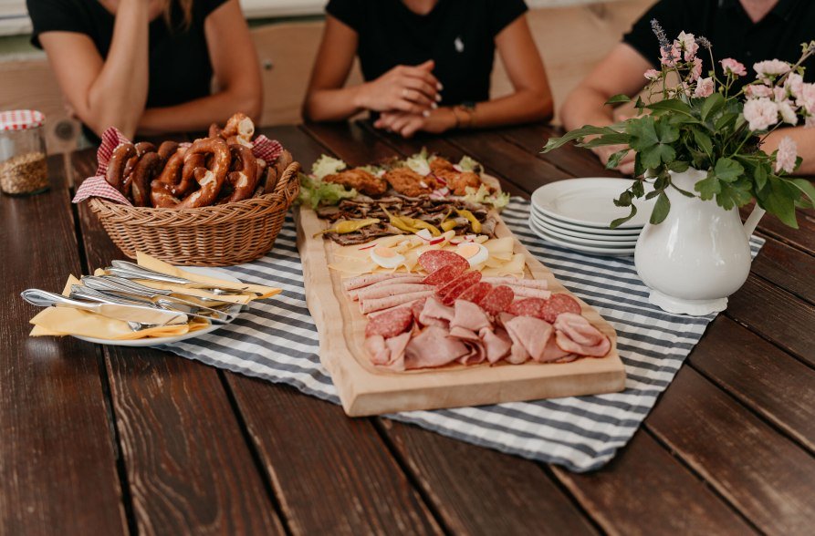 Brotzeit Graminger Weißbräu, © Inn-Salzach Tourismus