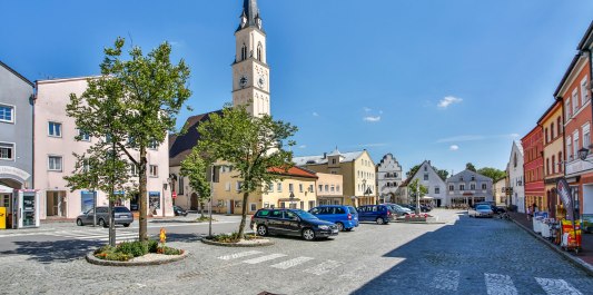 Stadtplatz Neumarkt-Sankt Veit, Landkreis Mühldorf a. Inn, © Inn-Salzach Tourismus