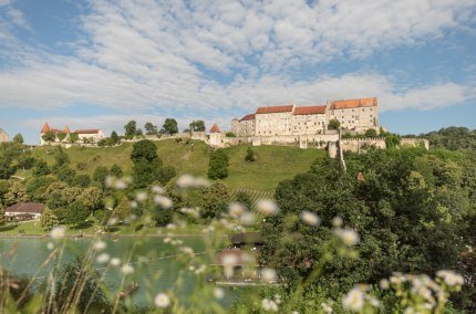 Blick auf die längste Burg der Welt in Burghausen, © Inn-Salzach Tourismus