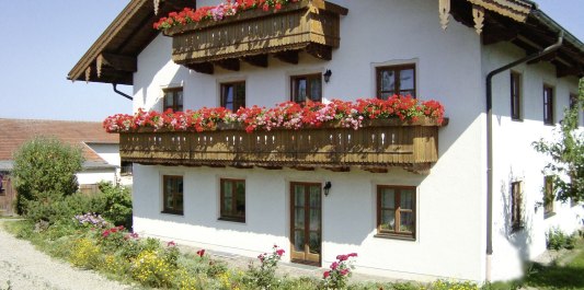 Gästezimmer Bergmann Burgkirchen_Außenansicht