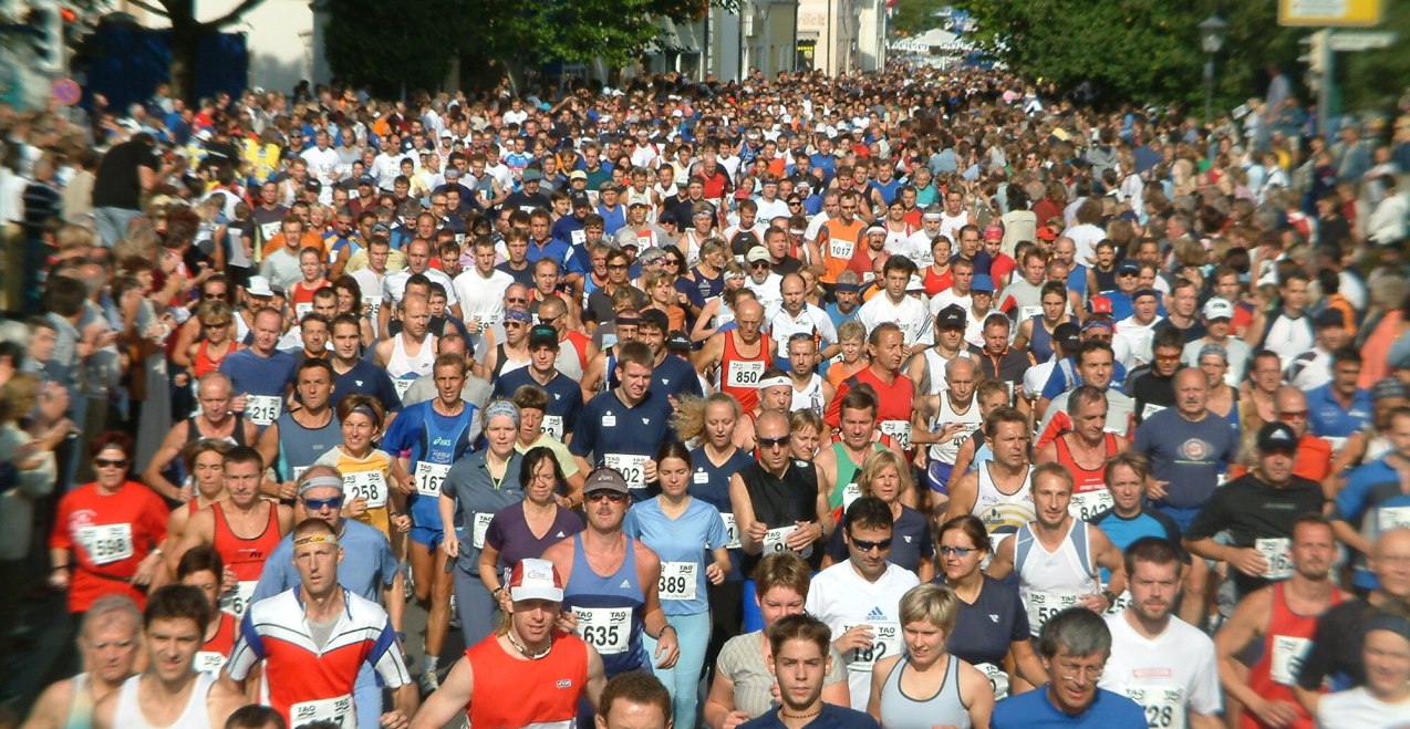 Läufer beim OMV Halbmarathon Altötting, © Heiner Heine