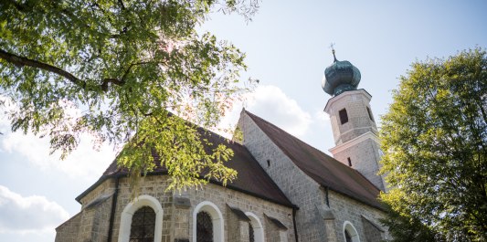 Die Wallfahrtskirche Heiligenstatt bei Tüßling von außen., © Tourismusverband Inn-Salzach