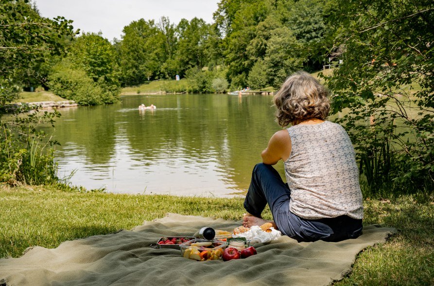 Picknick am Badesee Hochmühl, © Inn-Salzach Tourismus