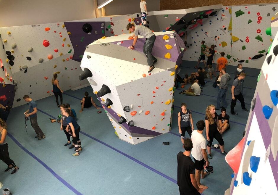 Blick von Oben auf die Boulderhalle, © LaVita