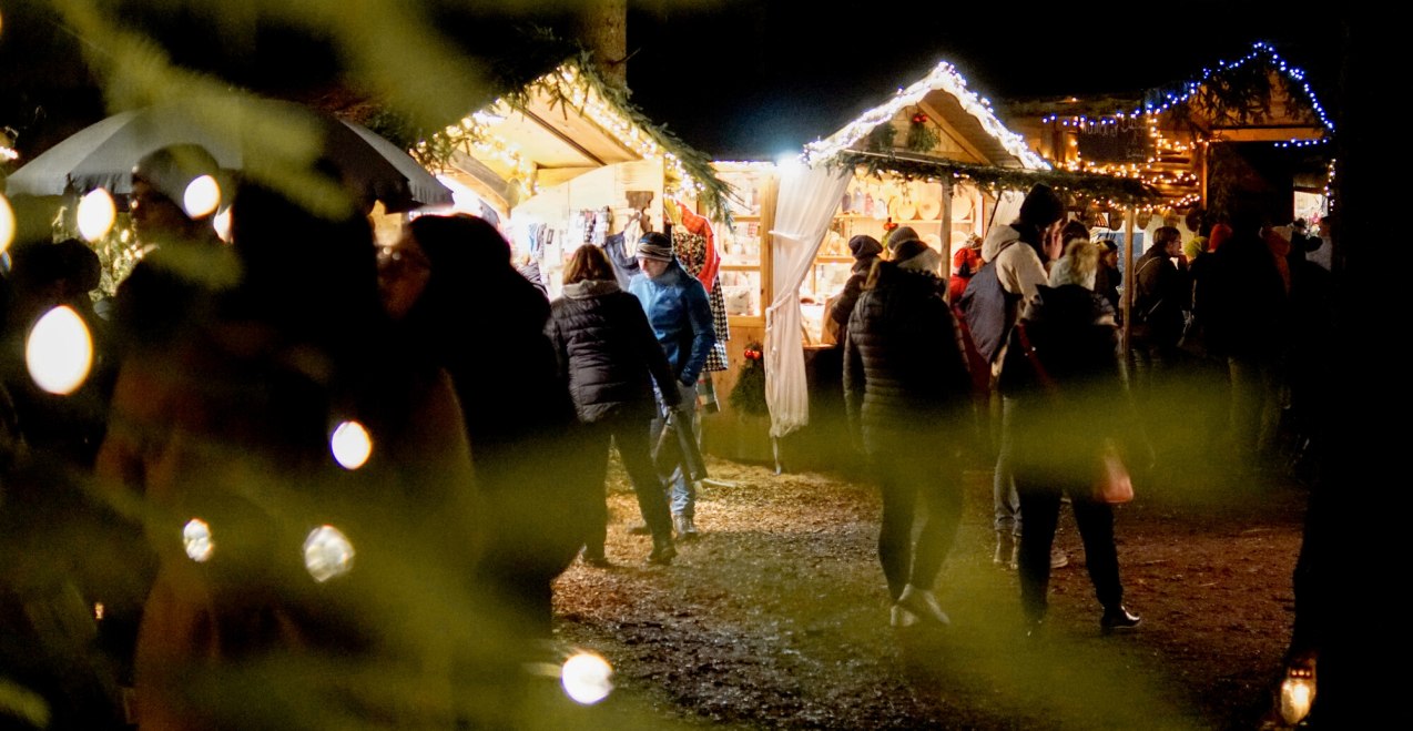 Halsbach Waldweihnacht Stände, © Inn-Salzach Tourismus